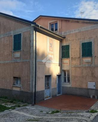 CASA SEMINDIPENDENTE A MEZZANEGO