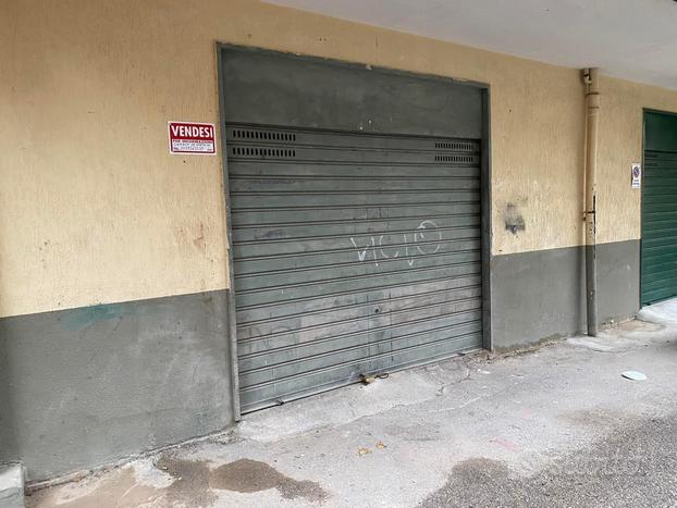 Box Auto in Via Santiago pressi Ospedale