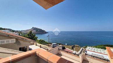 2 LOCALI A CASTELSARDO