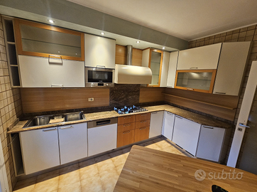 Cucina usata angolare completa codice: 1989/U