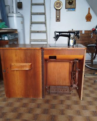 macchina da cucire Singer 15M primi anni '30