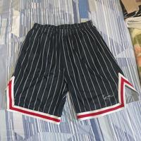 Pantaloncini karl kani