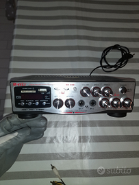 Amplificatore stereo radio