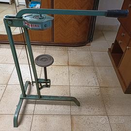 Tappatrice tappi sughero Mondial