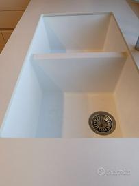 Top cucina in gres con lavello  a 2 vasche