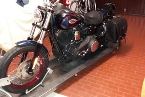 Harley-Davidson Dyna Street Bob - 2013