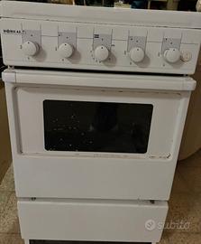 cucina 4 fuochi a gas