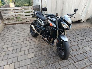Triumph Street Triple RS 765