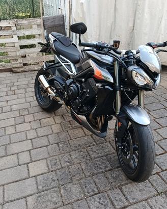 Triumph Street Triple RS 765