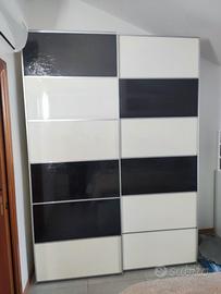 Armadio a due ante a scorrimento