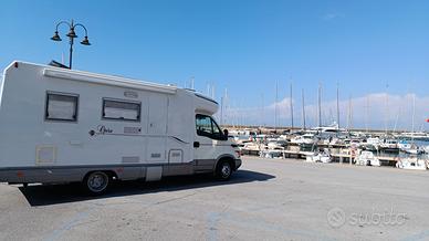 camper semi integrale 