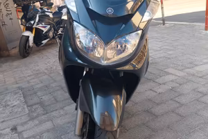 Yamaha majesty 400