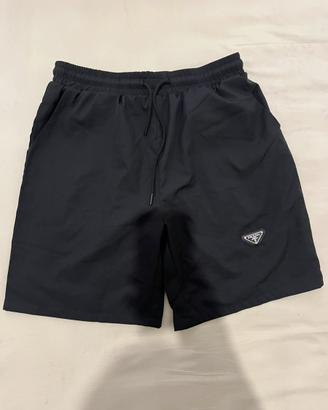 pantaloncini prada
