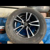 Cerchi in lega con gomme