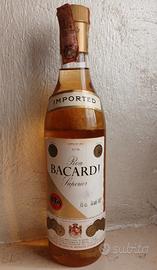 Antica bottiglia Rum Bacardi