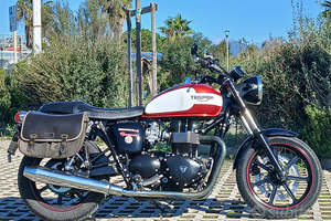 Triumph bonneville 900 ( km 9000 )  permuto