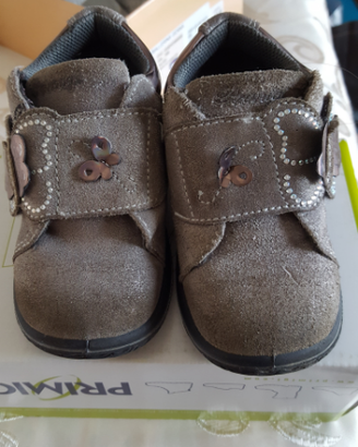 Scarpe scamosciate per bambina