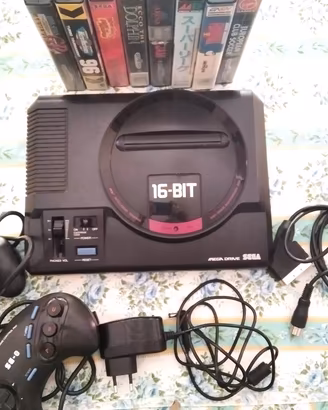 Sega Mega Drive 16-Bit (Giappone) + Lotto Giochi