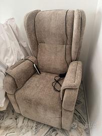Poltrona con motore elettrico