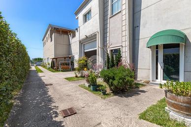 5 LOCALI A BUSSOLENGO