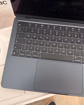 MacBook Air 13" M3 16GB/512GB con AppleCare+