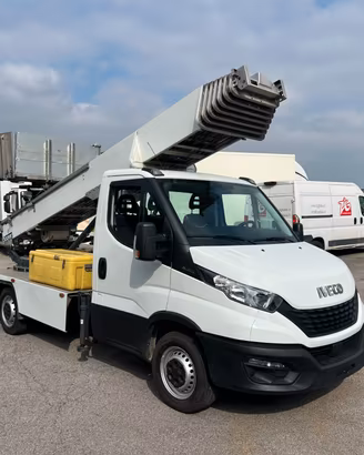 IVECO DAILY 35S14 SCALA MOBILE BOCKER 33,5m