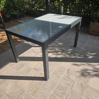 Tavolo metallo e vetro