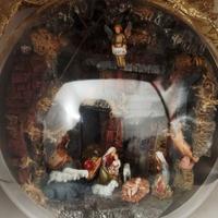 Palla di Natale artigianale con presepe Landi