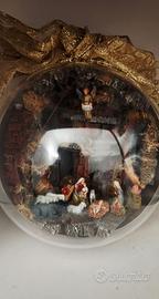 Palla di Natale artigianale con presepe Landi
