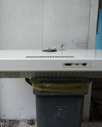Cappa aspirante per cucina bianca