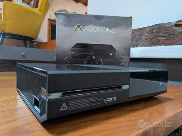 Xbox One 500GB + 6 Giochi + Controller