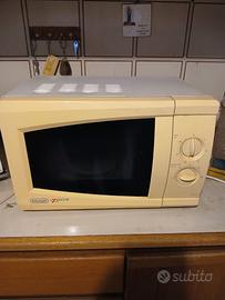 Forno microonde Delonghi
