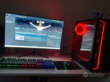 pc da gaming con mouse e tastiera