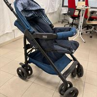 Passeggino Chicco blu, ben tenuto