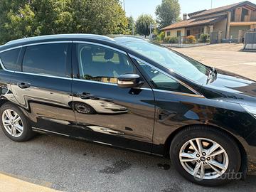 Ford smax