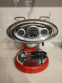 Macchina da caffè a capsule illy