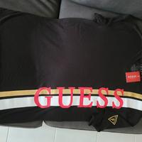 t-shirt Guess NUOVA mai usata