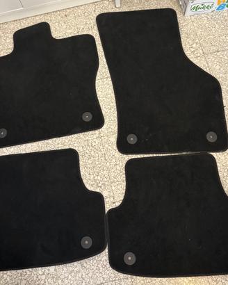 Set tappetini originali Audi A3 8V