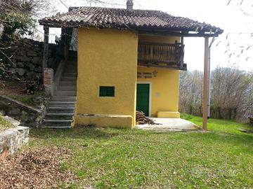 Casa e terreno località Domaro
