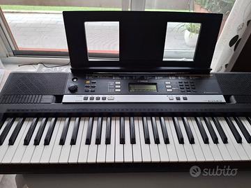 Piano yamaha mod-PSR e243