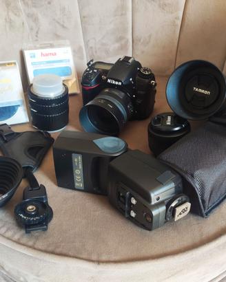 Kit Reflex Nikon D7000 (8.552 scatti) + accessori