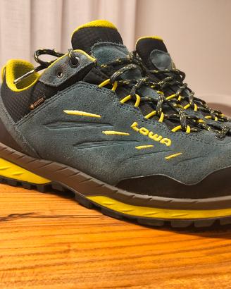 scarpe da montagna Lowa