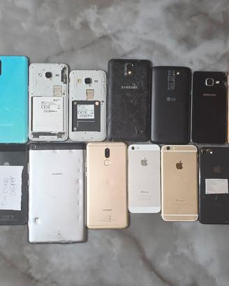Stock/Lotto 16 Smartphone e Tablet per Ricambi