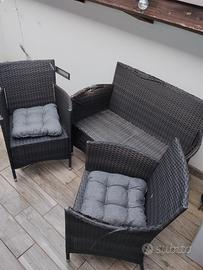 set da esterno divanetto e due poltroncine