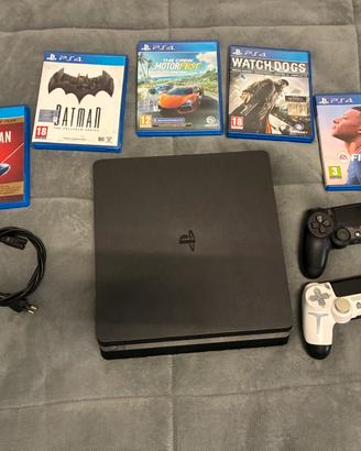 Ps 4 slim 1 TB 2 geympad e 5 gioci