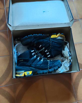 Scarponi Adidas Goretex Nr. 45