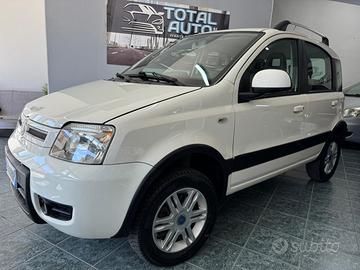 Fiat Panda 1.3 MJT 16V DPF 4x4 Climbing