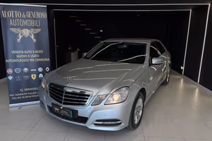 Mercedes-benz E 220 CDI BlueEFFICIENCY Avantgarde