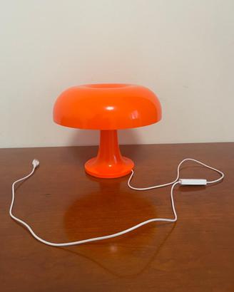 Lampada a forma di fungo da arredamento