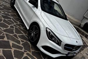 Mercedes cla 200 premium.